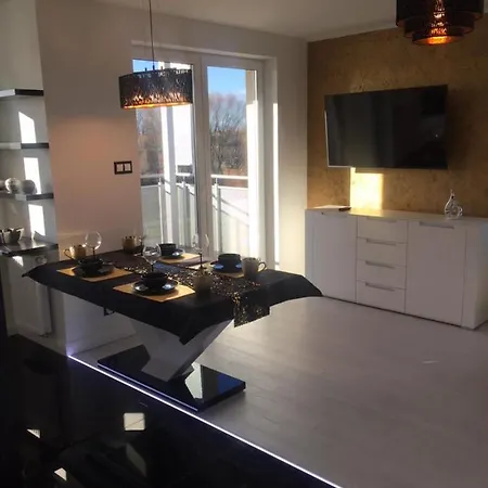 Apartment Paryska 1, Kolobrzeg With Individual Parking Space * 科沃布热格