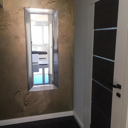 Apartment Paryska 1, Kolobrzeg With Individual Parking Space Daire